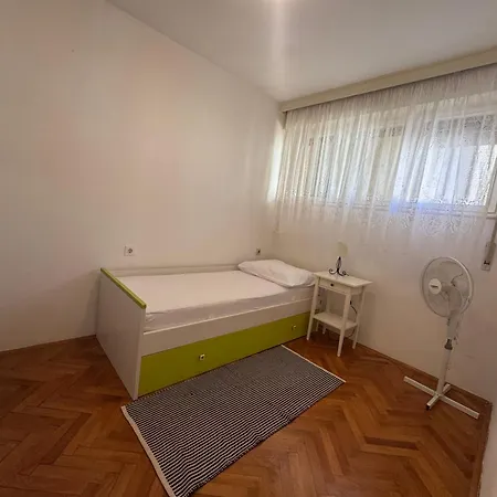 Apartman Omiska *
